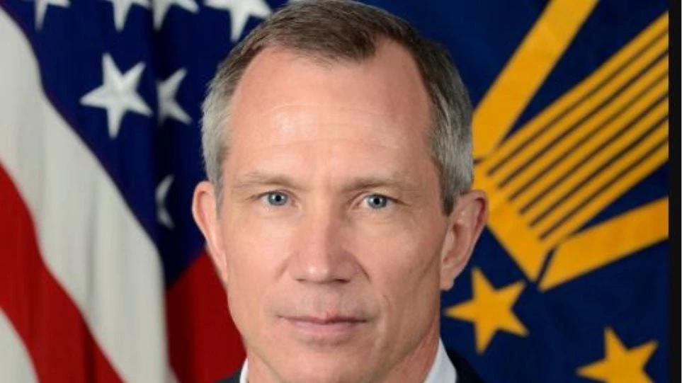 Στην Κύπρο ο βοηθός υφυπουργός Άμυνας των ΗΠΑ